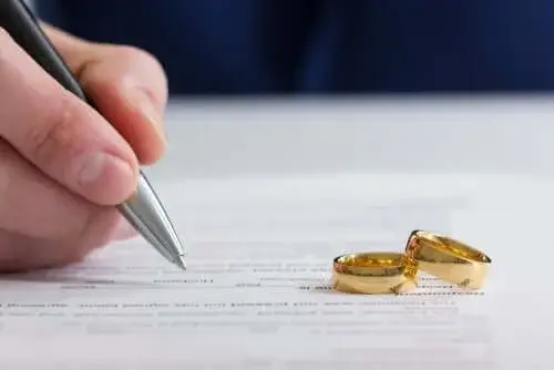 La responsabilità patrimoniale del coniuge per i debiti contratti dall’altro.